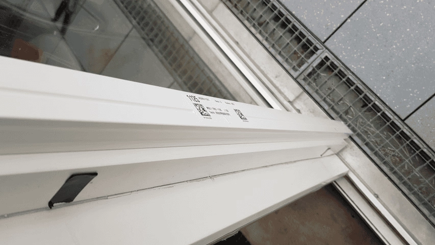 Abb.: id3-solar-fuehrungsschiene.png