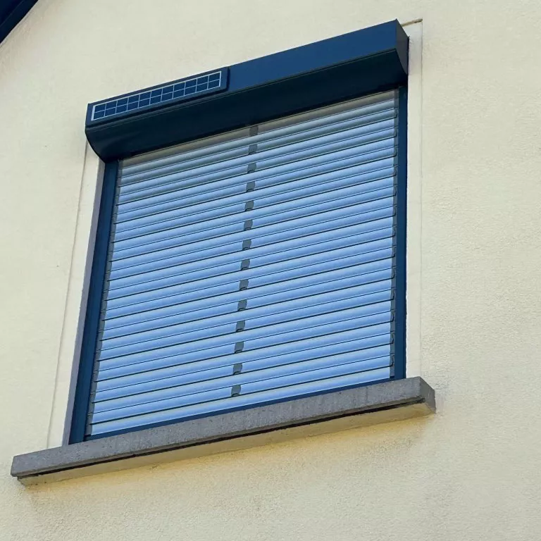 Abbildung 1 für Einzelstück Vorbaurollladen ID+ SOLAR B 920 x H 1100 mm OR34 Sonderpreis