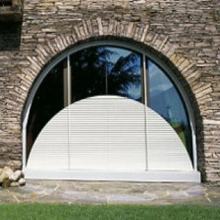 Artikelbild: 4: Schrägrollladen Studio Star mit Kasten unten