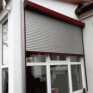 Rolladen Fenster außen